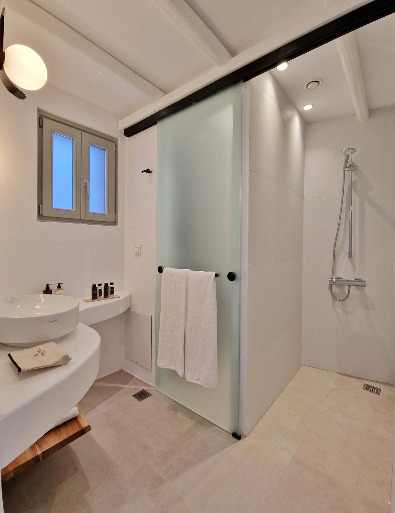 Agada Folegandros Suites & Villas Áno Meriá エクステリア 写真